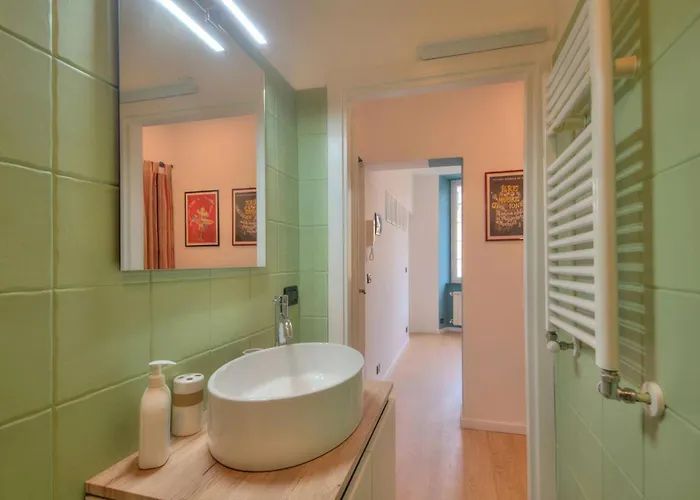 Luce - Elevator, Design And Aquarium * Genova