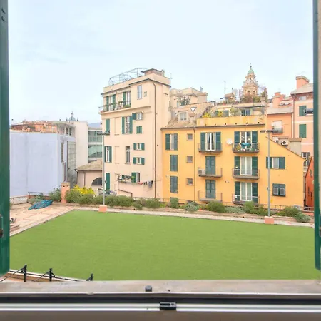 Luce - Elevator, Design And Aquarium