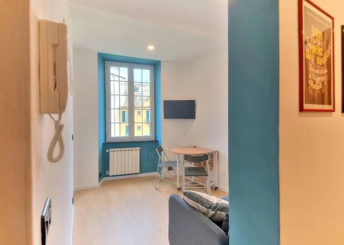 Luce - Elevator, Design And Aquarium *