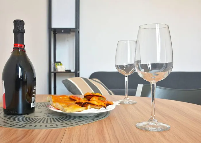 Luce - Elevator, Design And Aquarium Apartman Genova