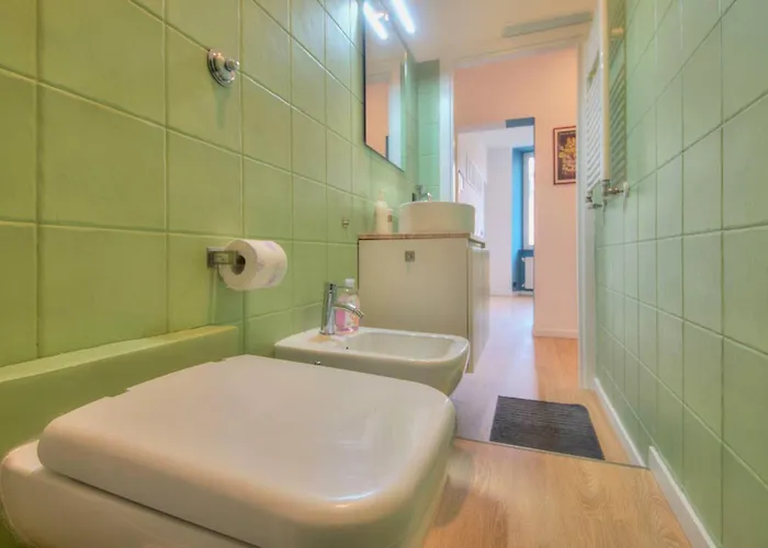 Daire Luce - Elevator, Design And Aquarium *